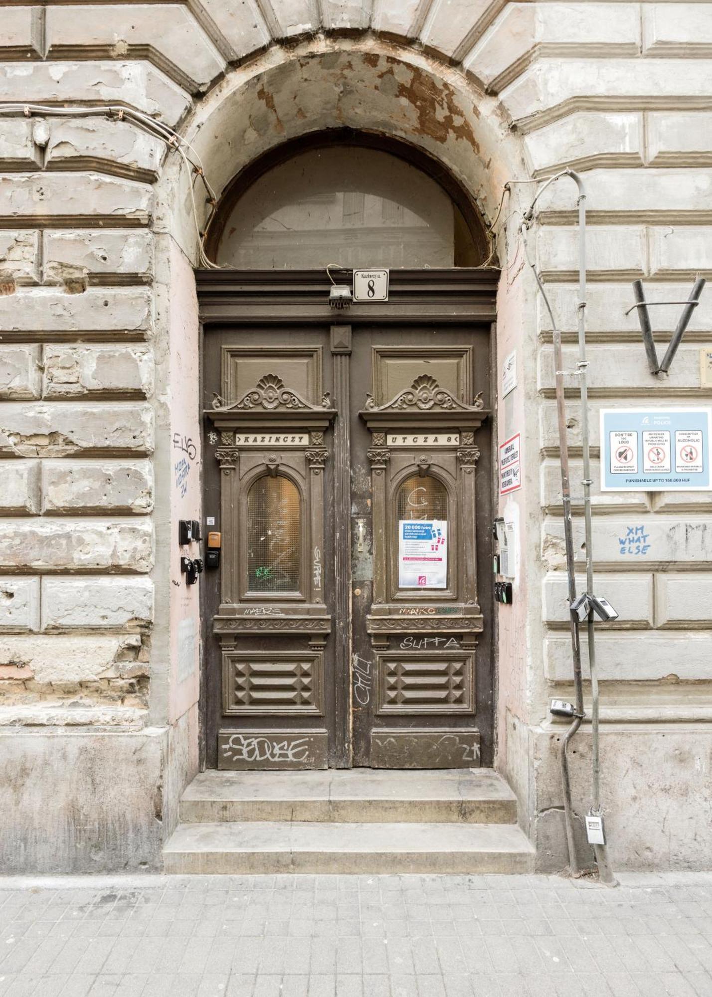 Wellness Wonderland: Garden, Sauna, Jacuzzi In Cbd Budapest Exterior foto