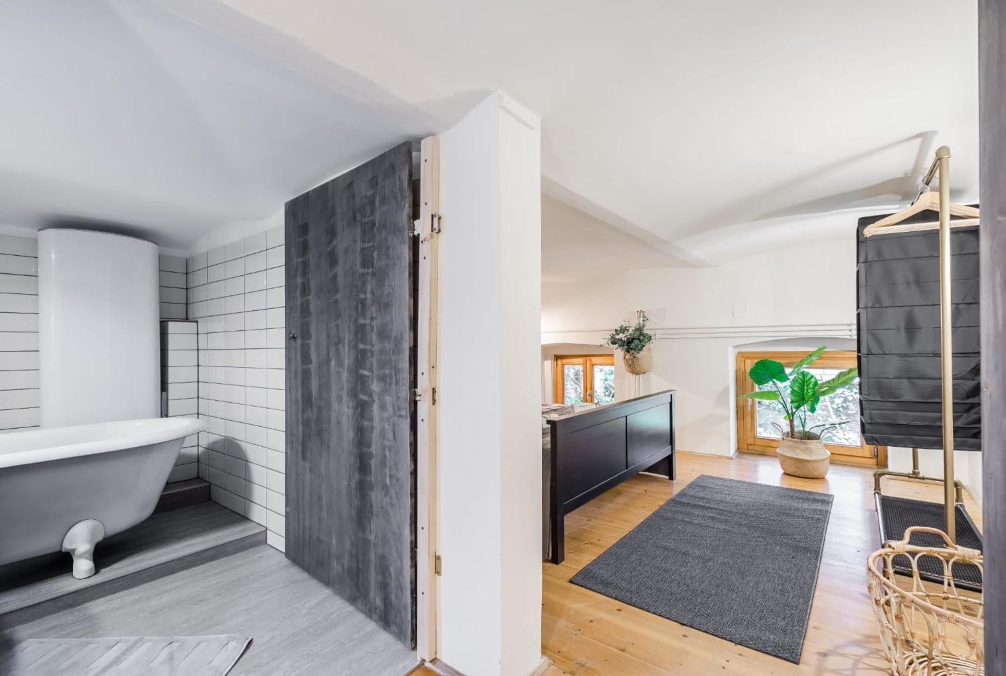 Wellness Wonderland: Garden, Sauna, Jacuzzi In Cbd Budapest Exterior foto